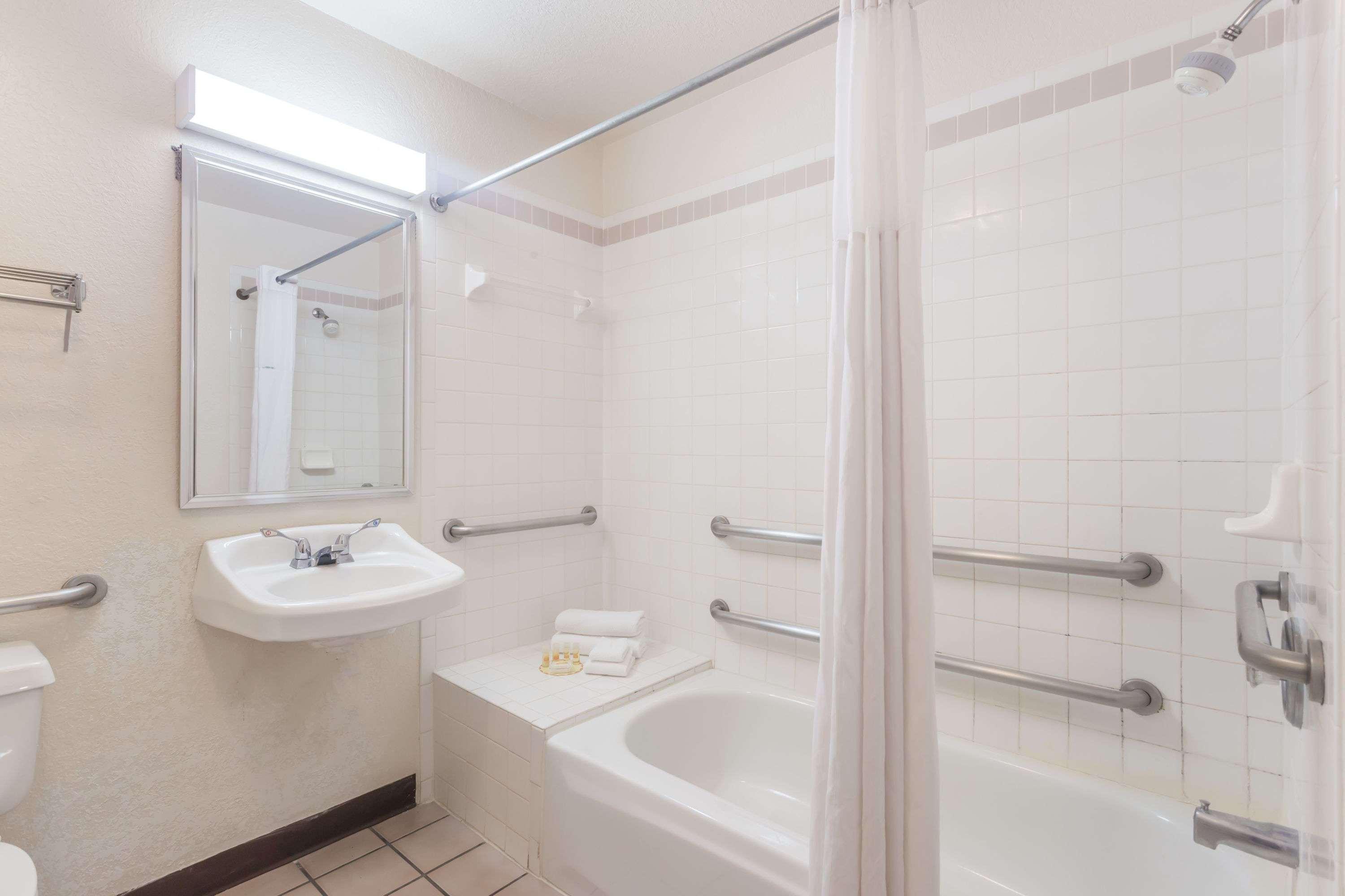 Days Inn By Wyndham Sarasota I-75 Vamo Zewnętrze zdjęcie