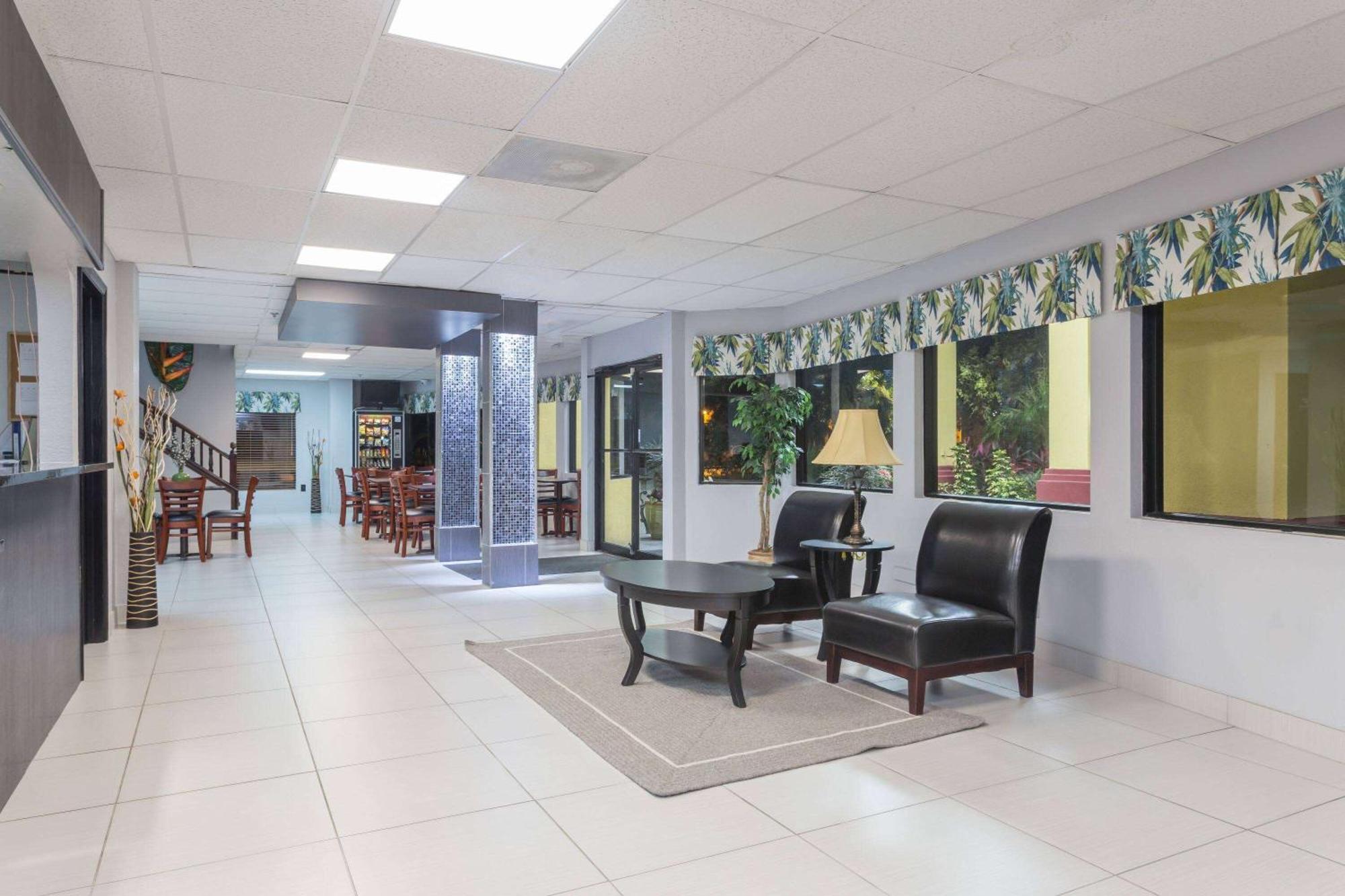 Days Inn By Wyndham Sarasota I-75 Vamo Zewnętrze zdjęcie