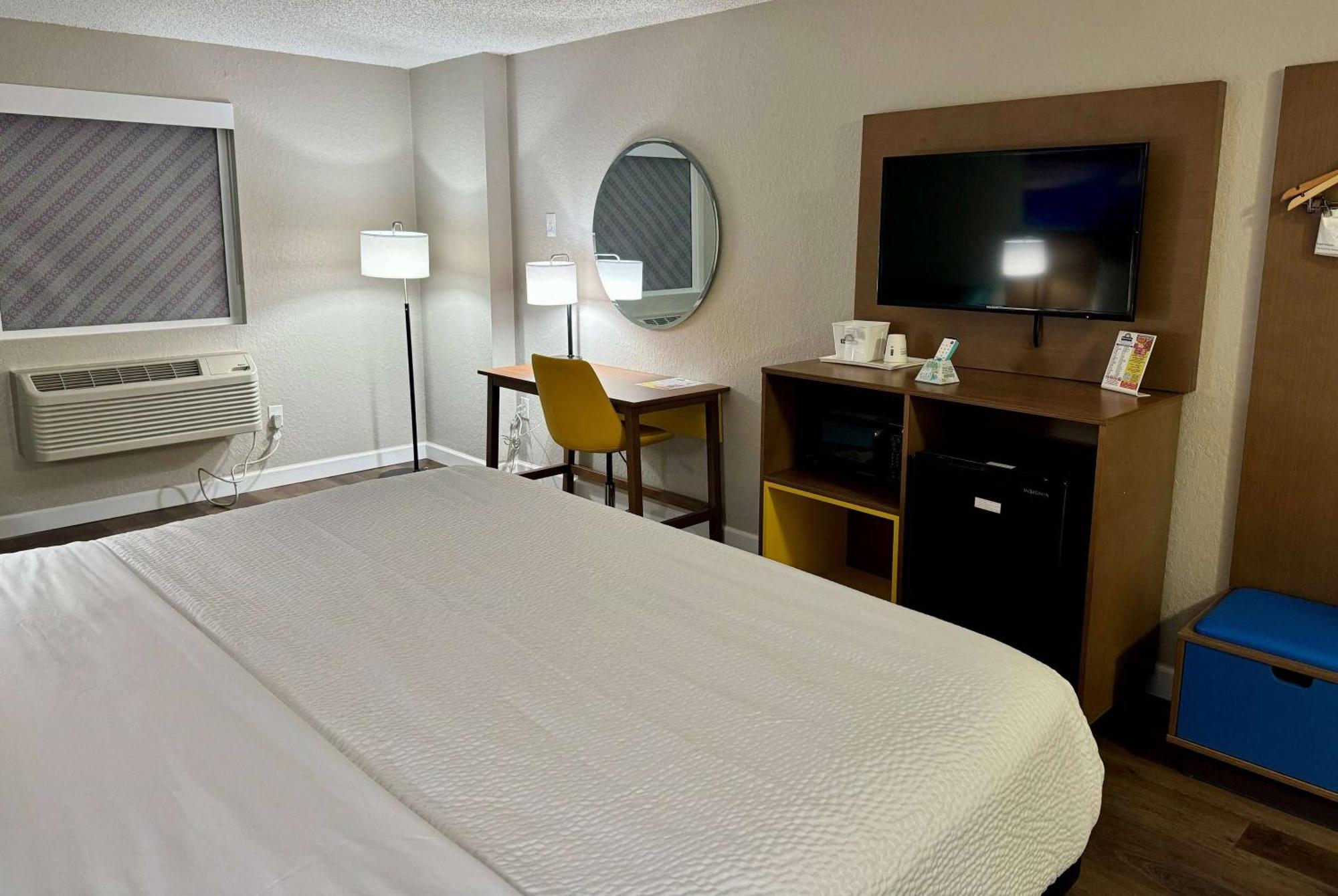 Days Inn By Wyndham Sarasota I-75 Vamo Zewnętrze zdjęcie